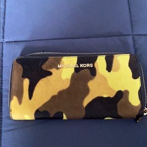 Camouflage Clutch